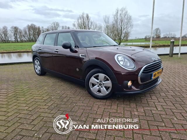 Occasion Mini One Clubman 102 PK (75 kW) 2017 Rood Stationwagen