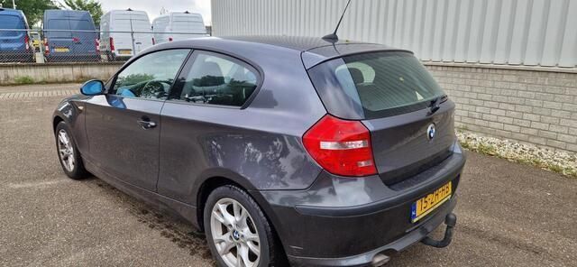 Occasion BMW 118 136 PK (100 kW) 2008 Grijs Hatchback