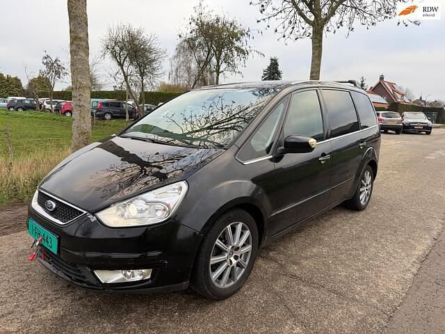 Zwart (metallic) Gebruikt 2007 Ford Galaxy Ghia MPV | € 2.450 - Afbeelding 1/4