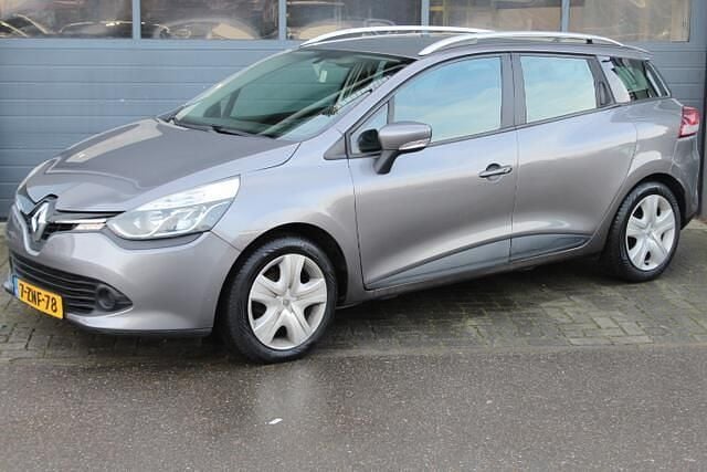 Grijs Occasion 2013 Renault Clio GrandTour Expression Stationwagen | € 5.250 (Goede deal) - Afbeelding 1/4