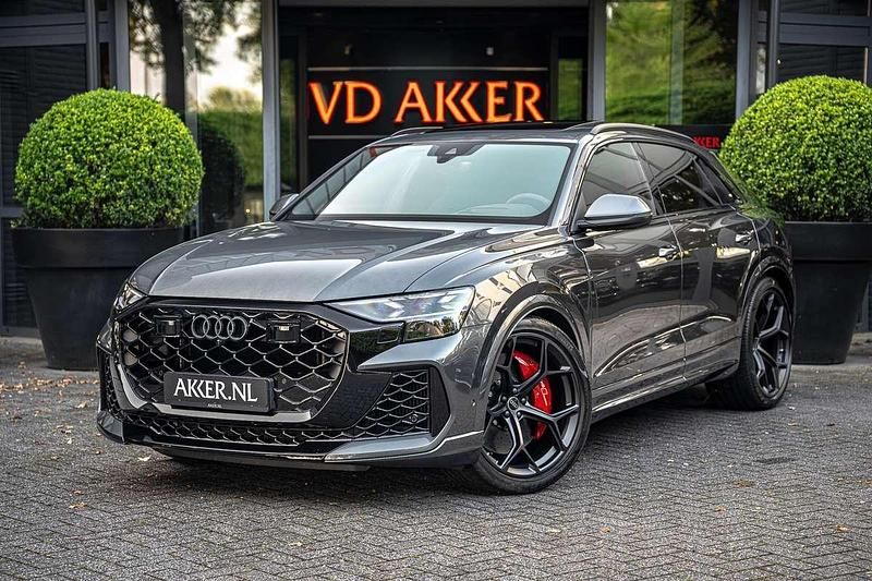 Grijs Gebruikt 2025 Audi RS Q8 Performance SUV | € 239.880 - Afbeelding 1/4
