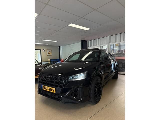 Zwart Gebruikt 2021 Audi SQ2 SUV | € 38.250 - Afbeelding 1/4