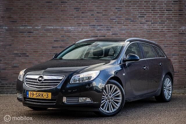 Zwart Gebruikt 2011 Opel Insignia Edition Stationwagen | € 3.500 (Super prijs) - Afbeelding 1/4