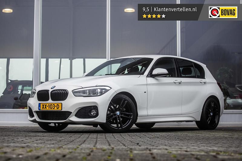 Wit Occasion 2019 BMW 118 Executive Hatchback | € 16.845 - Afbeelding 1/4
