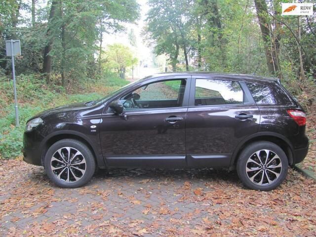 Paars Gebruikt 2011 Nissan Qashqai Visia SUV | € 8.950 (Duur) - Afbeelding 1/4