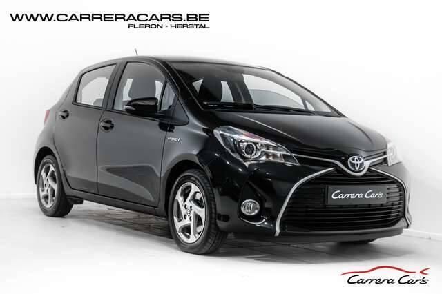 Zwart Gebruikt 2015 Toyota Yaris Lounge Sedan | € 12.990 (Eerlijke prijs) - Afbeelding 1/4