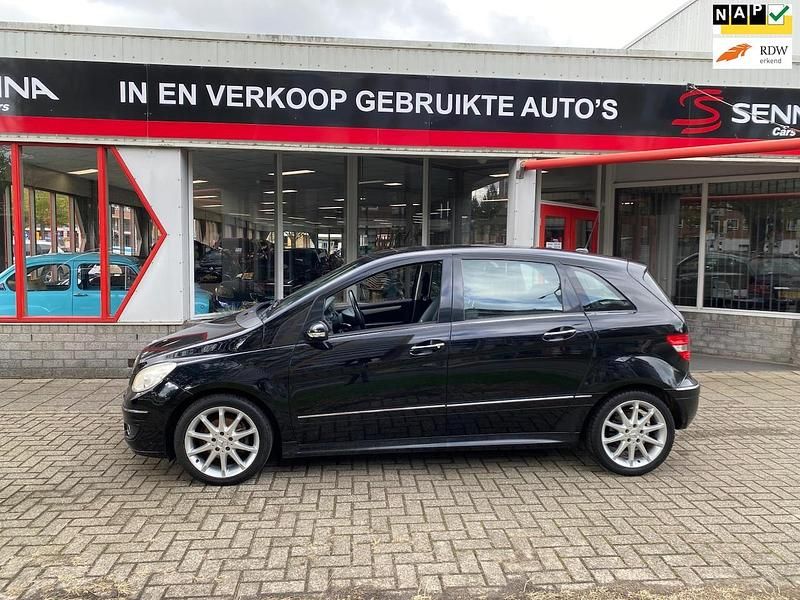 Zwart Occasion 2005 Mercedes B170 MPV | € 3.250 (Eerlijke prijs) - Afbeelding 1/4