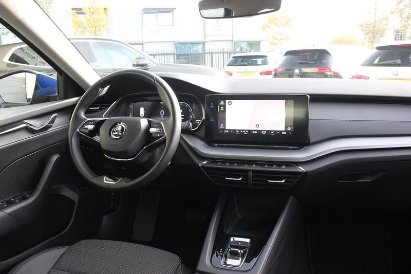 Occasion Skoda Octavia Ambition 204 PK (150 kW) 2022 Blauw Stationwagen