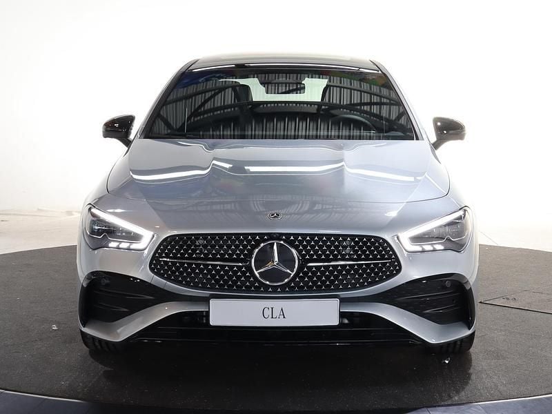 Nieuw Mercedes CLA180 Business 136 PK (100 kW) 2025 Zilver Sedan