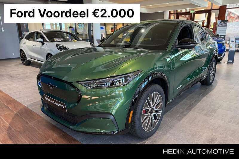 Groen, metallic lak Nieuw 2025 Ford Mustang Mach-E Premium SUV | € 54.850 (Eerlijke prijs) - Afbeelding 1/4