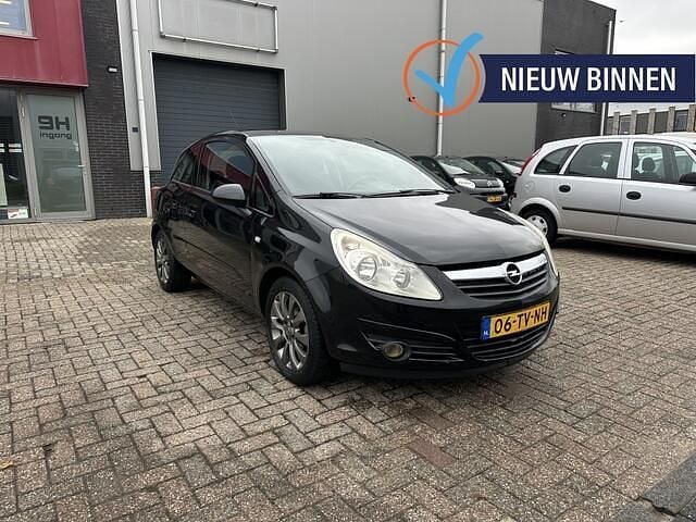 Zwart Gebruikt 2007 Opel Corsa Enjoy Hatchback | € 1.999 (Eerlijke prijs) - Afbeelding 1/4