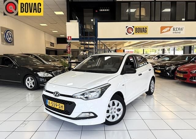 Wit, metallic lak Gebruikt 2015 Hyundai i20 Hatchback | € 6.450 (Goede deal) - Afbeelding 1/4