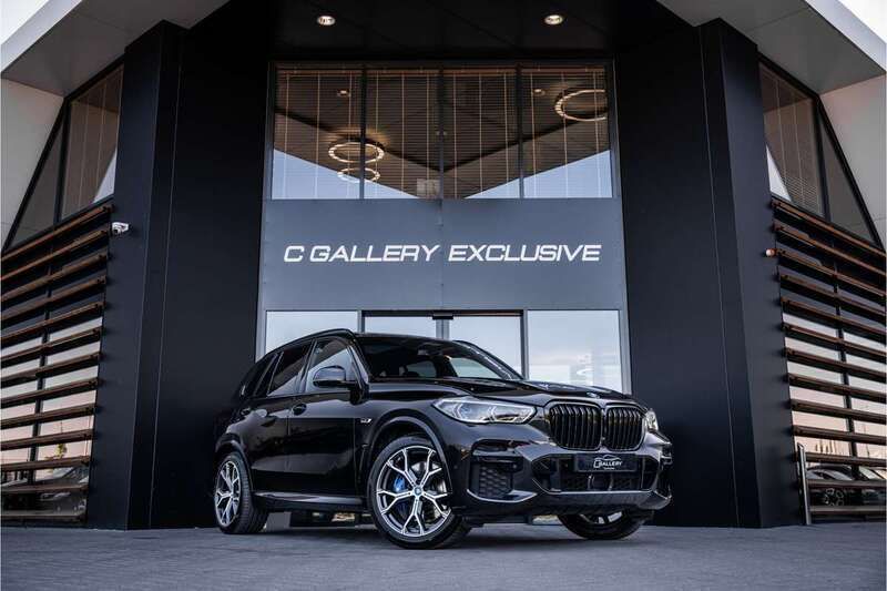 Zwart Gebruikt 2022 BMW X5 Executive SUV | € 69.750 (Goede deal) - Afbeelding 1/4