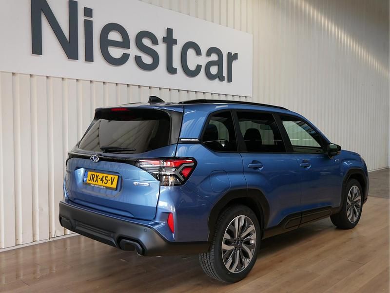 Nieuw Subaru Forester Premium 2026 Blauw SUV