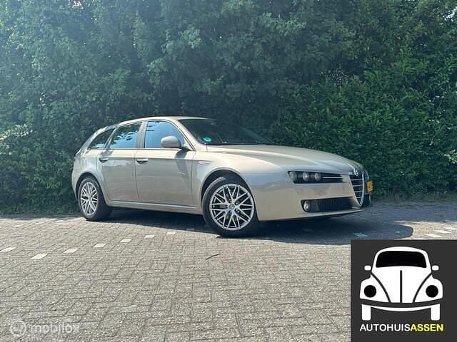 Grijs Gebruikt 2006 Alfa Romeo 159 Distinctive Stationwagen | € 3.999 - Afbeelding 1/4