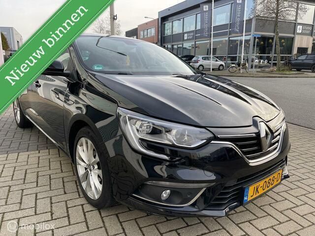 Zwart Gebruikt 2016 Renault Mégane III Zen Hatchback | € 7.950 (Super prijs) - Afbeelding 1/4