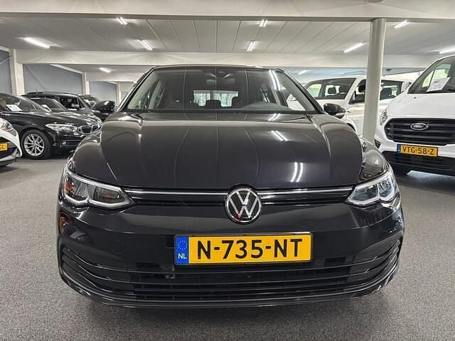 Occasion VW Golf VIII Life 110 PK (80 kW) 2021 Zwart Hatchback