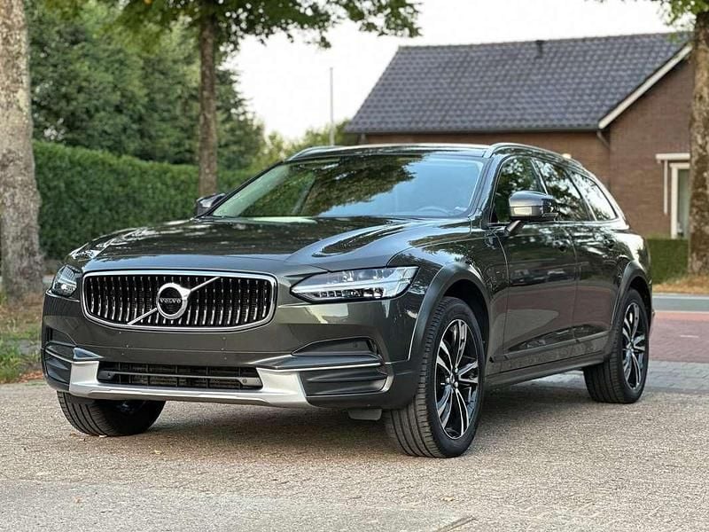 Grijs Gebruikt 2017 Volvo V90 CC Stationwagen | € 28.500 (Eerlijke prijs) - Afbeelding 1/4