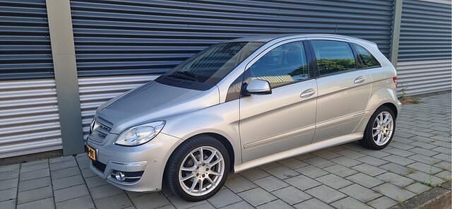 Grijs Gebruikt 2009 Mercedes B170 MPV | € 6.450 (Iets duurder) - Afbeelding 1/4