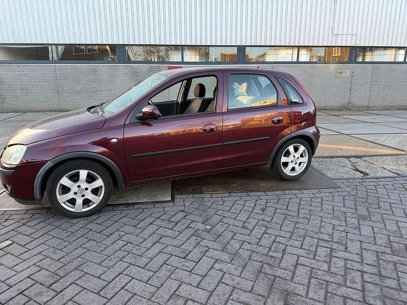 Occasion Opel Corsa Enjoy 75 PK (55 kW) 2003 Brons Hatchback