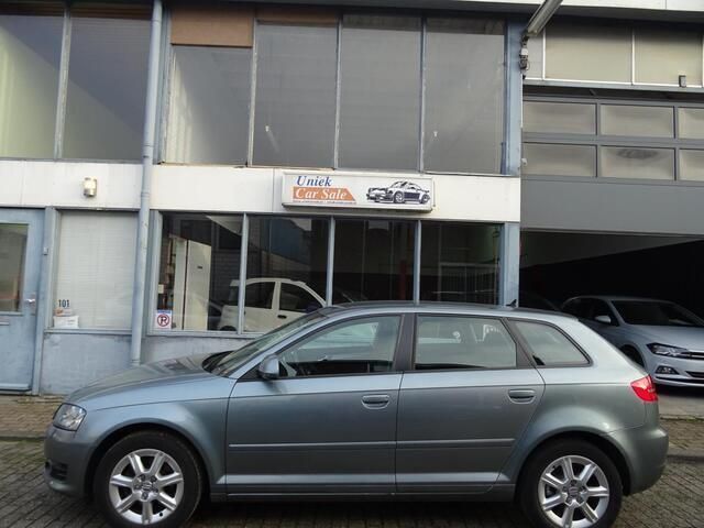 Occasion Audi A3 Sportback Ambiente 125 PK (91 kW) 2009 Grijs Hatchback