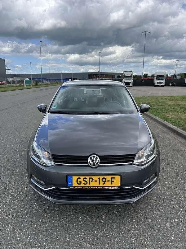 Gebruikt 2015 VW Polo Comfortline Sedan | € 9.100 (Eerlijke prijs) - Afbeelding 1/4