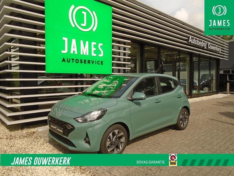 Groen Gebruikt 2025 Hyundai i10 Premium Hatchback | € 25.285 (Iets duurder) - Afbeelding 1/4