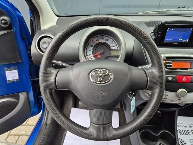 Occasion Toyota Aygo 68 PK (50 kW) 2014 Blauw Hatchback