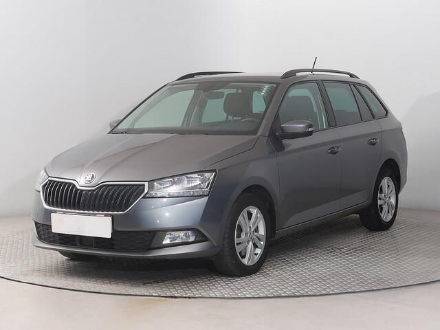 Grijs Gebruikt 2022 Skoda Fabia Ambition Stationwagen | € 16.900 (Goede deal) - Afbeelding 1/4
