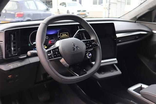 Nieuw Mitsubishi Eclipse Intense+ 218 PK (160 kW) 2025 Onyx black (zwart metallic) SUV