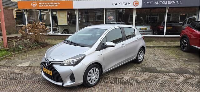 Occasion Toyota Yaris 75 PK (55 kW) 2015 Grijs Hatchback