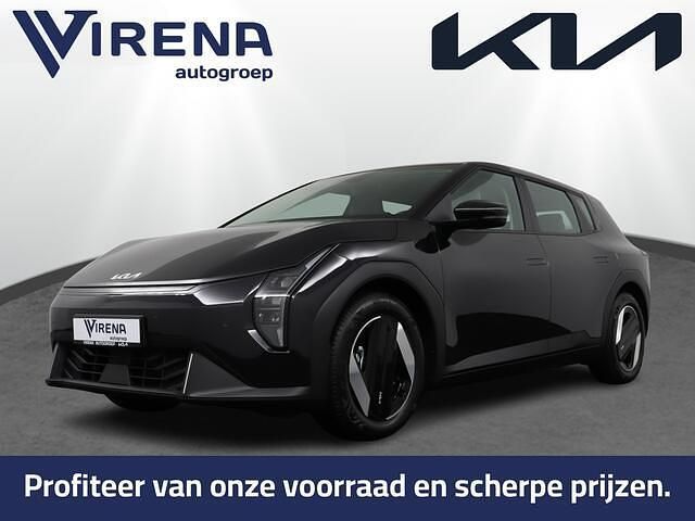 Zwart Nieuw 2026 Kia EV4 Air Hatchback | € 39.000 - Afbeelding 1/4