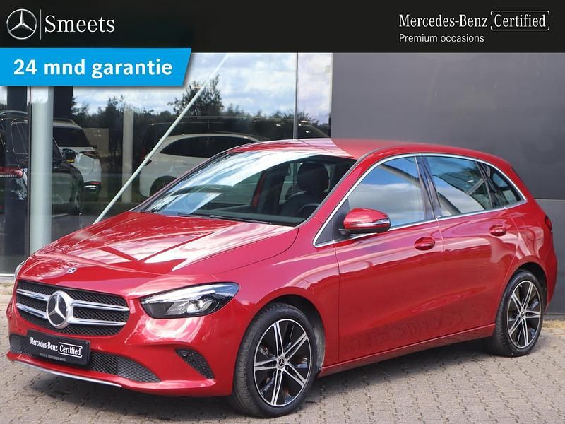 Rood Gebruikt 2022 Mercedes B250 Advantage MPV | € 29.888 (Eerlijke prijs) - Afbeelding 1/3