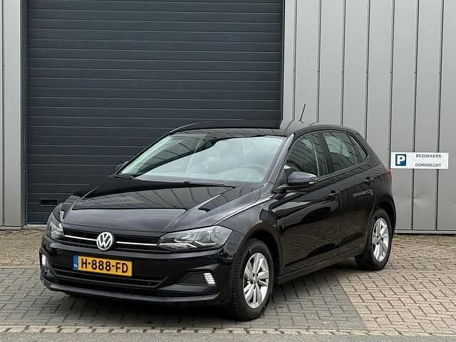Zwart Gebruikt 2019 VW Polo Highline Hatchback | € 13.548 (Goede deal) - Afbeelding 1/4