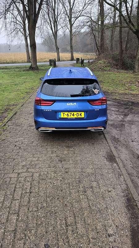 Blauw Occasion 2023 Kia Ceed Hatchback | € 21.000 (Super prijs) - Afbeelding 1/4