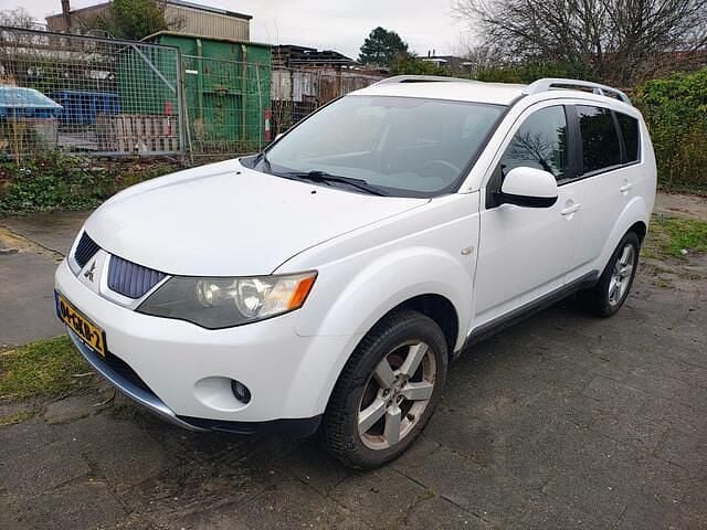 Wit Occasion 2008 Mitsubishi Outlander Edition SUV | € 4.950 (Super prijs) - Afbeelding 1/4