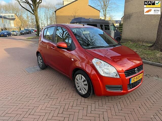 Oranje Occasion 2010 Suzuki Splash Hatchback | € 5.749 (Goede deal) - Afbeelding 1/4