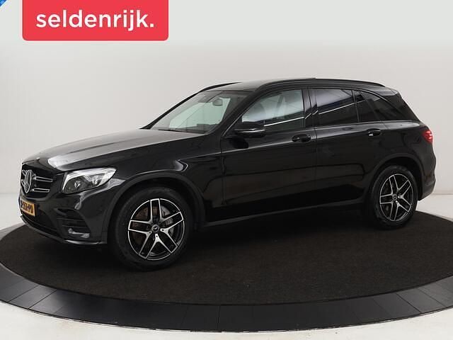 Zwart Gebruikt 2019 Mercedes GLC250 AMG SUV | € 33.400 (Eerlijke prijs) - Afbeelding 1/4