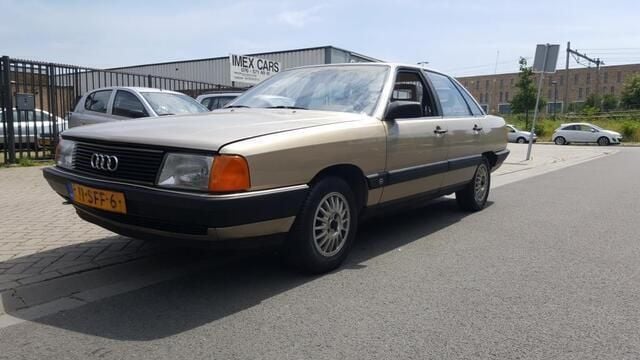 Occasion Audi 100 90 PK (66 kW) 1985 Bruin Sedan