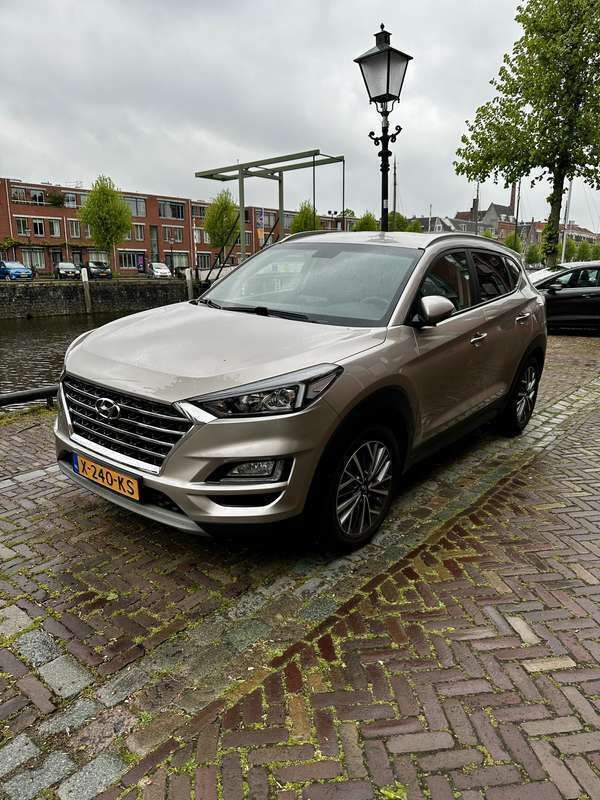 Grijs Gebruikt 2018 Hyundai Tucson Comfort SUV | € 19.000 (Goede deal) - Afbeelding 1/4
