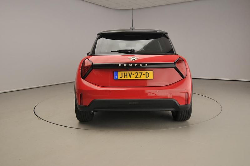 Nieuw Mini Cooper 156 PK (114 kW) 2025 Rood Hatchback