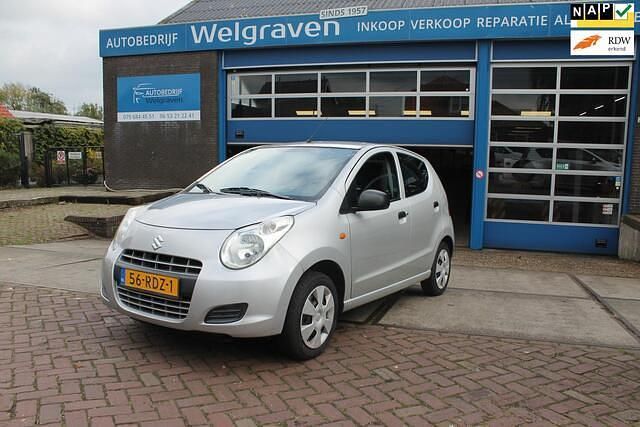 Grijs Gebruikt 2011 Suzuki Alto Comfort+ Hatchback | € 4.350 (Eerlijke prijs) - Afbeelding 1/4