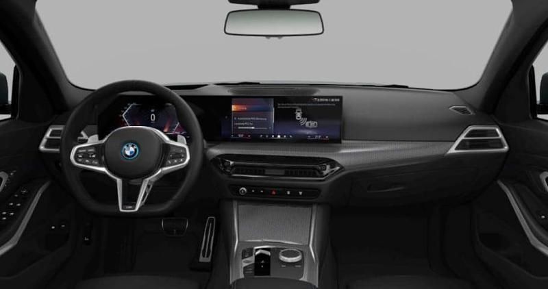 Occasion BMW 330e M Sport 292 PK (214 kW) 2025 Grijs Stationwagen