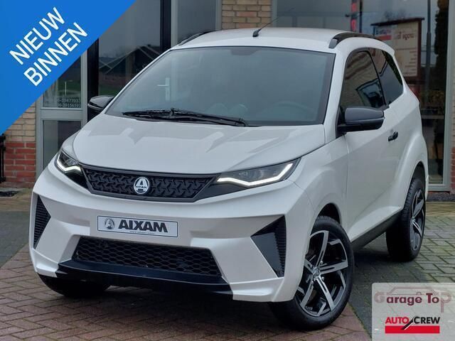 Wit Nieuw 2025 Aixam e-Crossover Hatchback | € 20.972 - Afbeelding 1/4