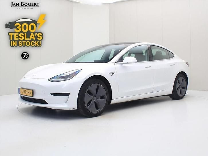 Wit Gebruikt 2020 Tesla Model 3 Standard Range Sedan | € 17.400 (Goede deal) - Afbeelding 1/4
