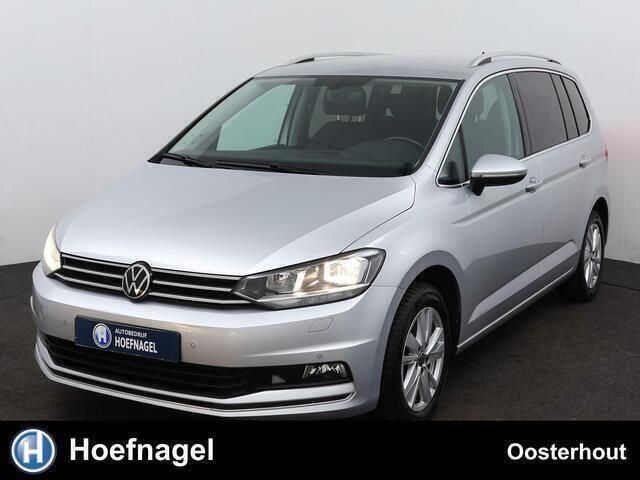 Grijs Gebruikt 2021 VW Touran Highline MPV | € 32.450 (Duur) - Afbeelding 1/4
