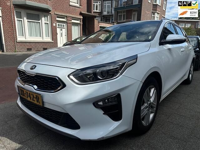 Wit Gebruikt 2019 Kia Ceed Sportswagon Stationwagen | € 8.950 (Eerlijke prijs) - Afbeelding 1/4