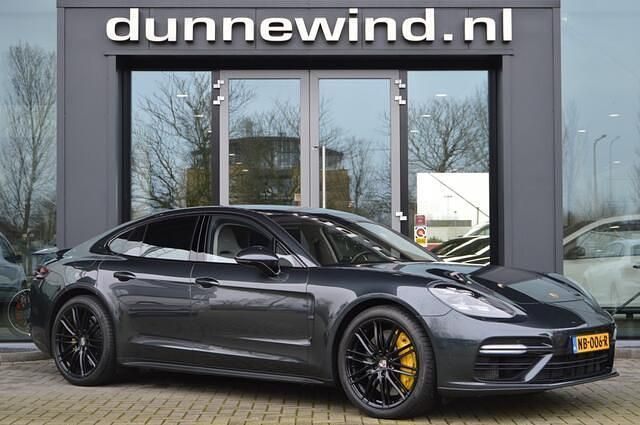 Grijs Gebruikt 2017 Porsche Panamera Hatchback | € 72.950 (Eerlijke prijs) - Afbeelding 1/4