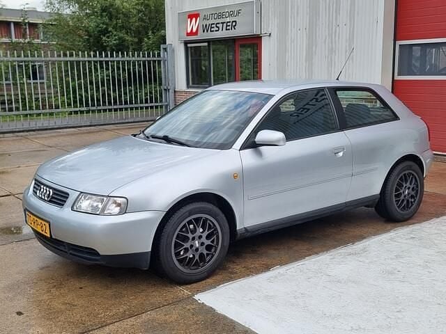 Grijs Gebruikt 1998 Audi A3 Attraction Hatchback | € 2.250 (Eerlijke prijs) - Afbeelding 1/4