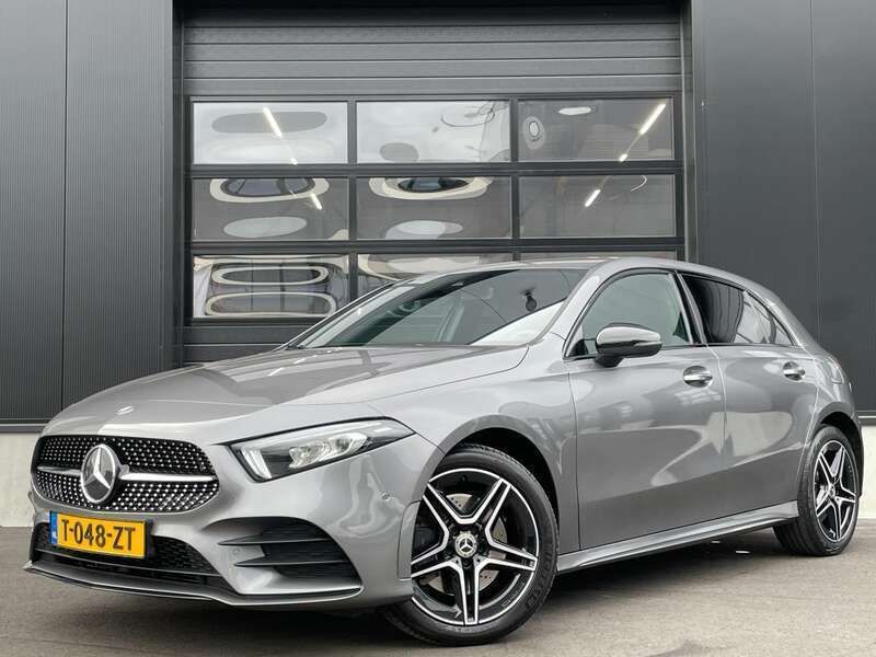 Grijs Gebruikt 2021 Mercedes A250 AMG Hatchback | € 27.400 (Goede deal) - Afbeelding 1/4